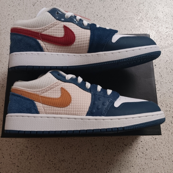 Jordan 1 low - Picture 8 of 10